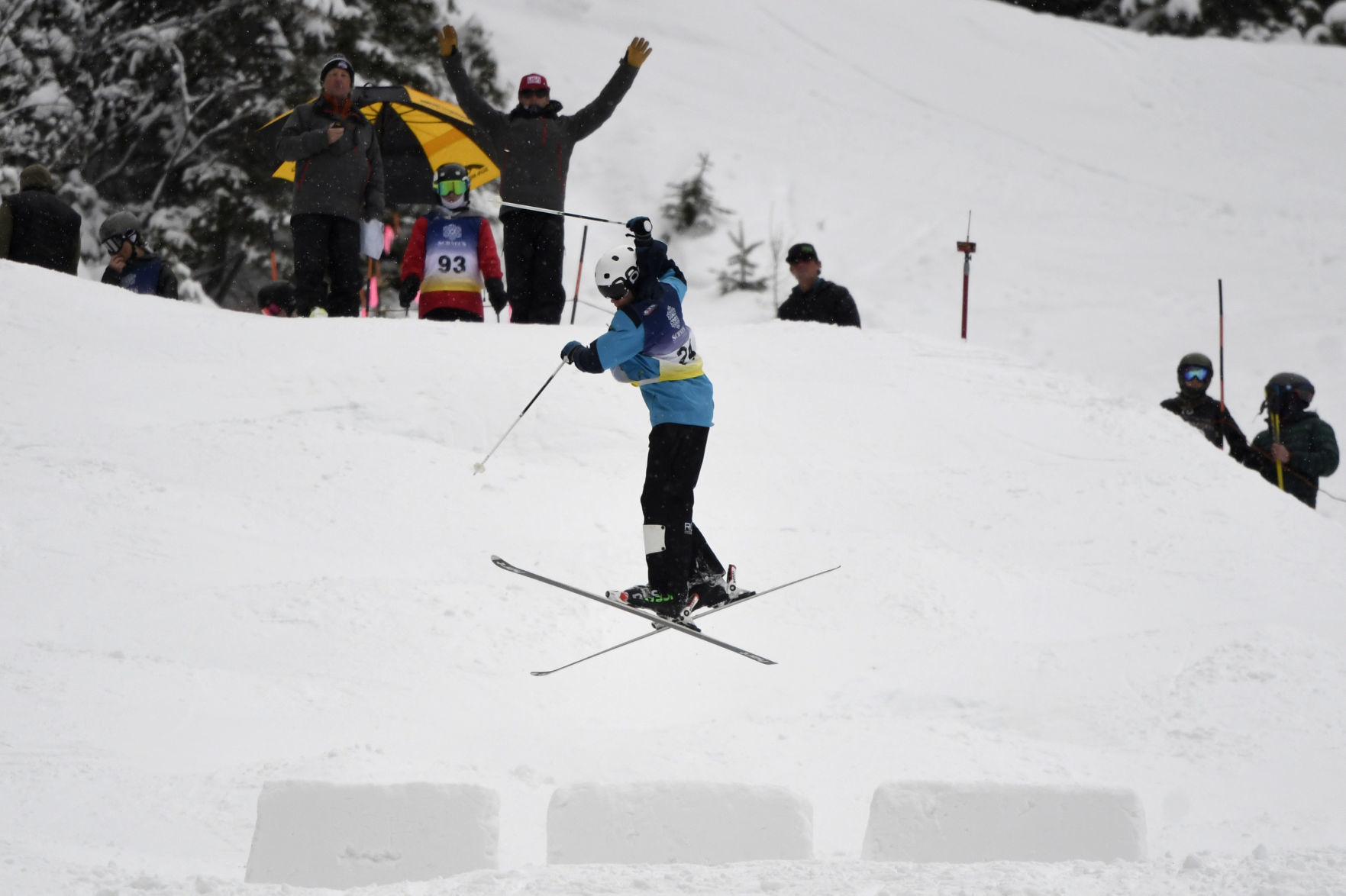 Pacific Northwest Regional Mogul Competition-05.JPG